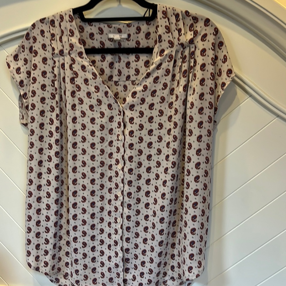 Size medium comfy dress shirt paisley